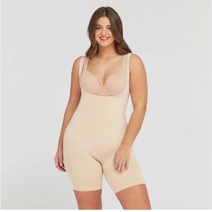 Assets by SPANX bodysuit - large - Remarkable Results All-In-One Body Slimmer